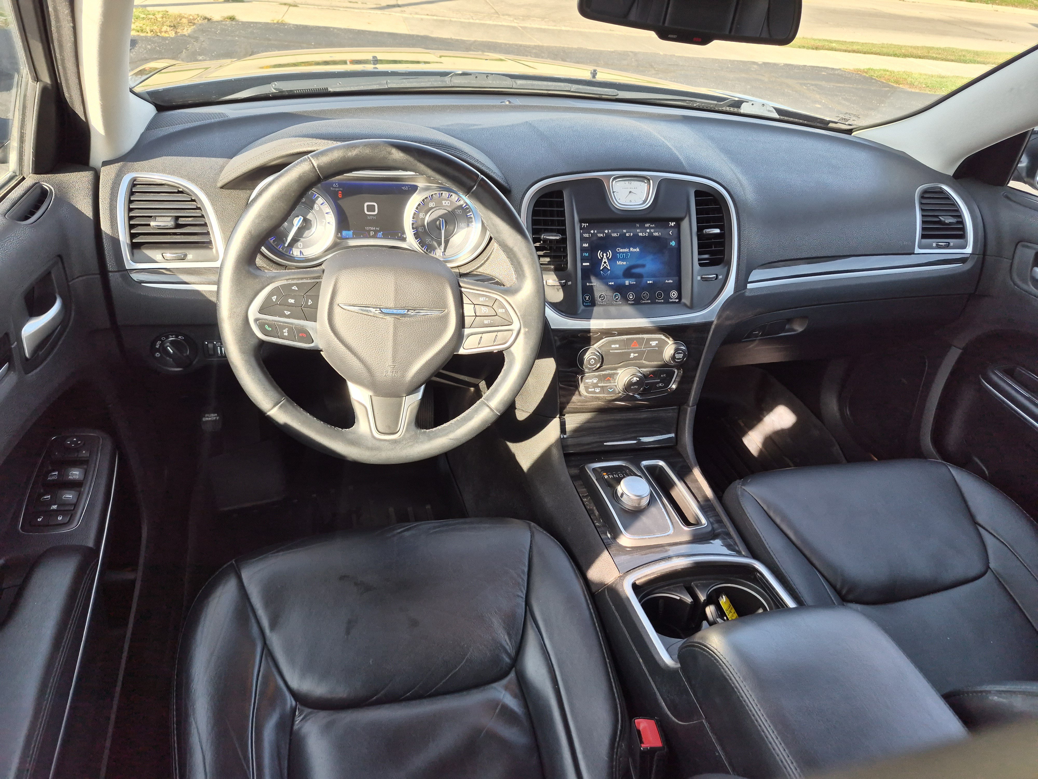 Used 2017 Chrysler 300 Limited AWD/4WD image 16