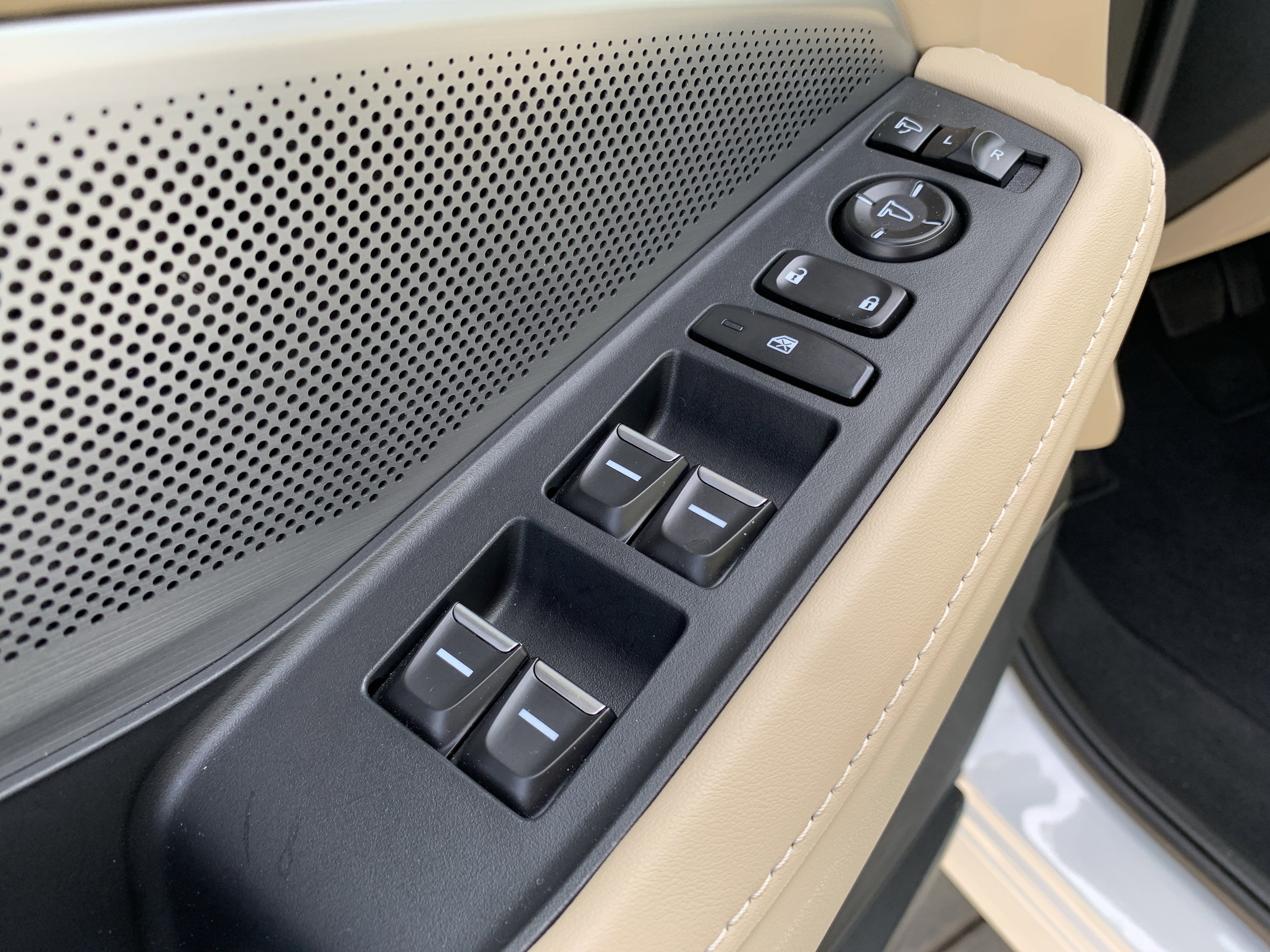 Used 2025 Acura MDX FWD w/ Technology Package image 15