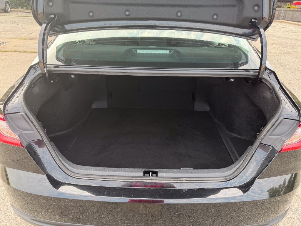 Used 2025 Toyota Camry LE FWD image 22