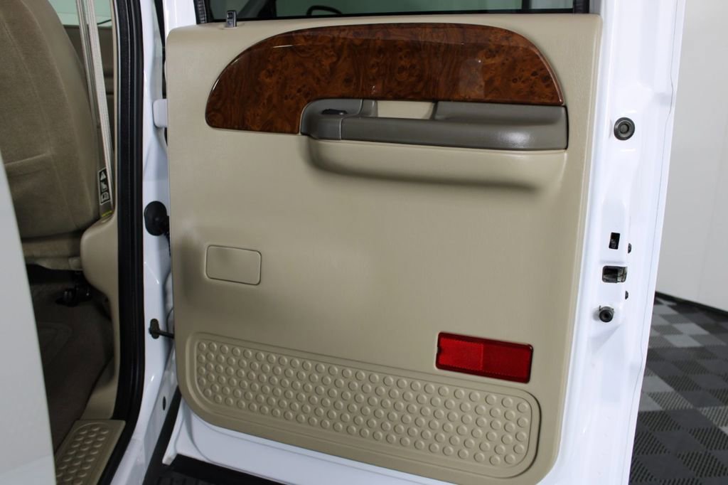 Used 2000 Ford F350 Lariat image 29