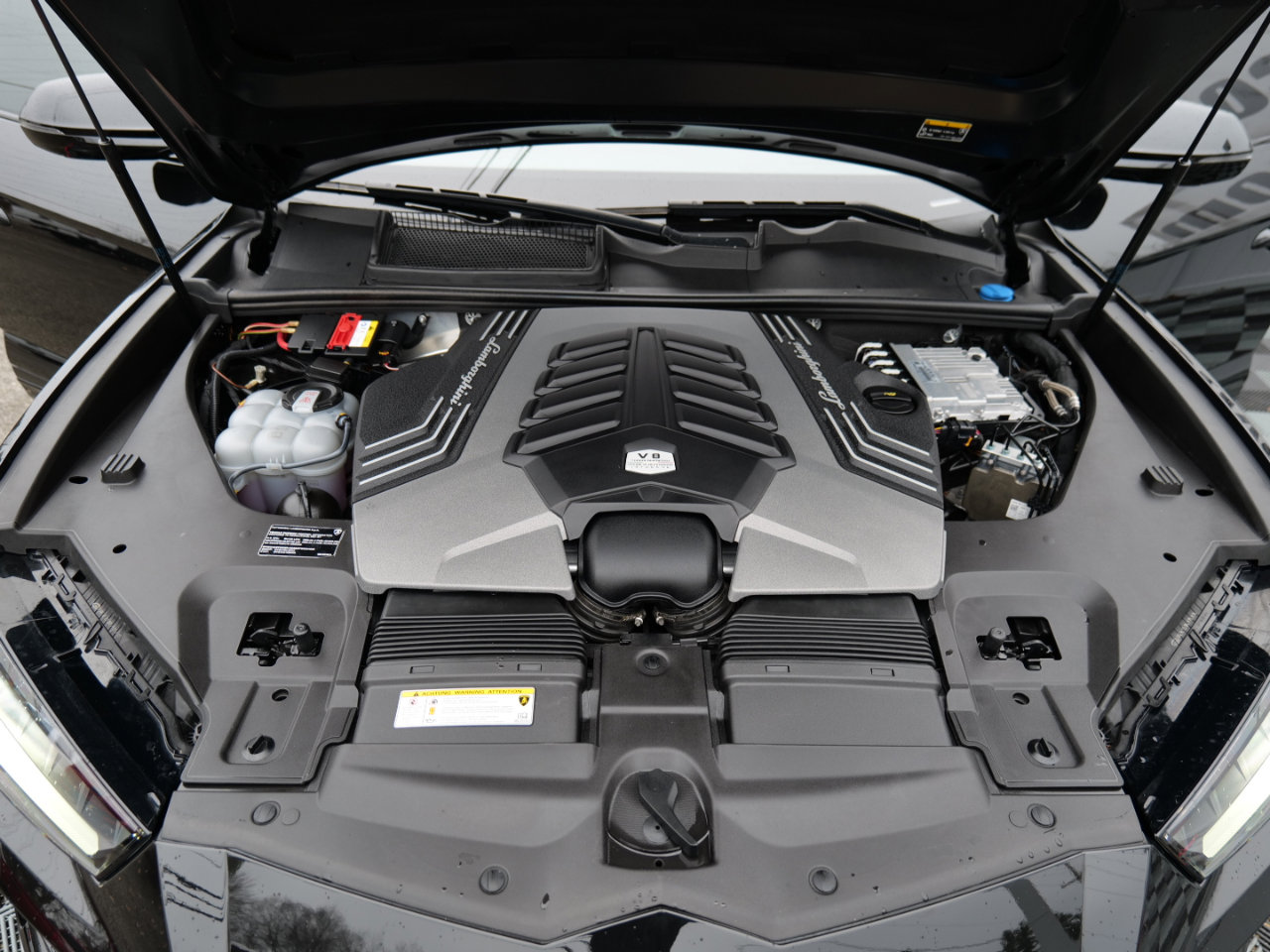 Used 2021 Lamborghini Urus image 52