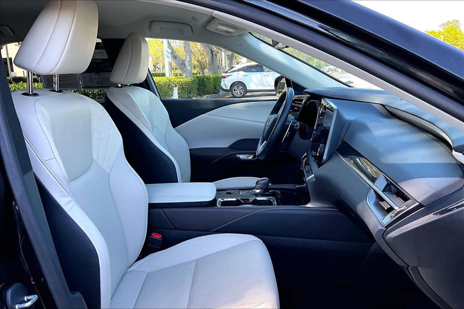 Used 2024 Lexus RX 350 FWD w/ Technology Package image 9