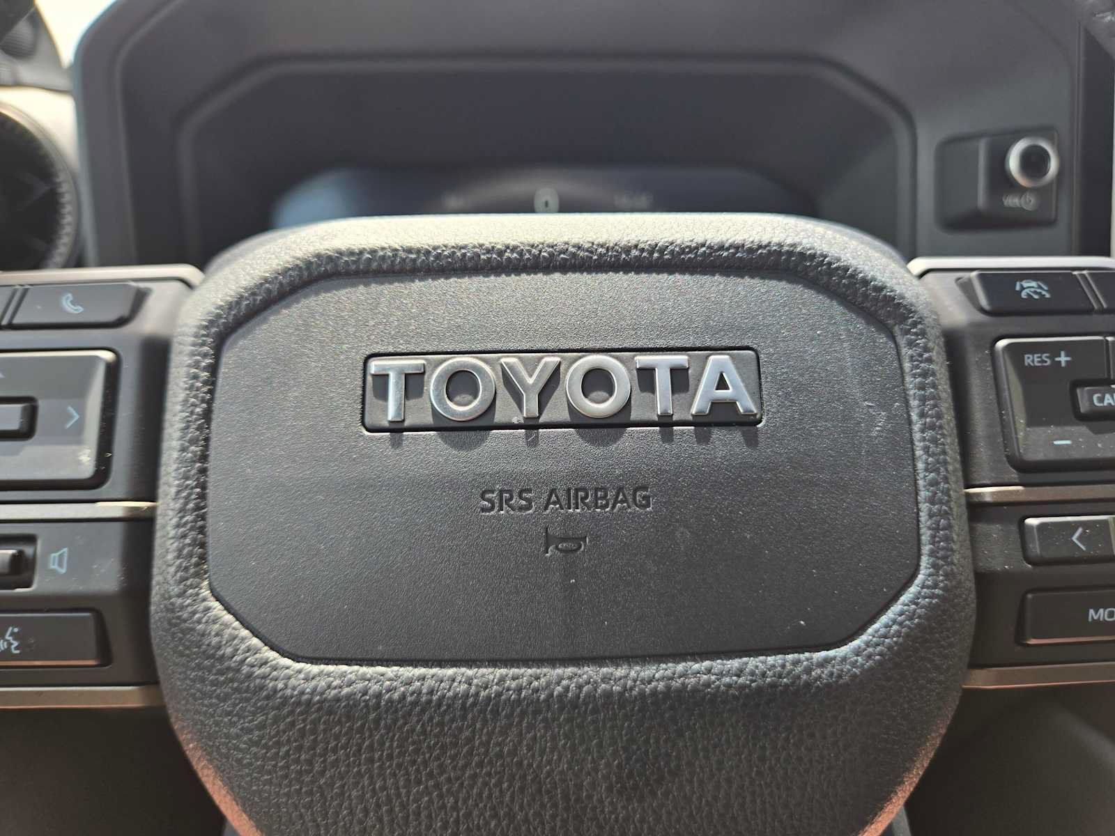 Certified 2025 Toyota Land Cruiser w/ Premium Package AWD/4WD image 25