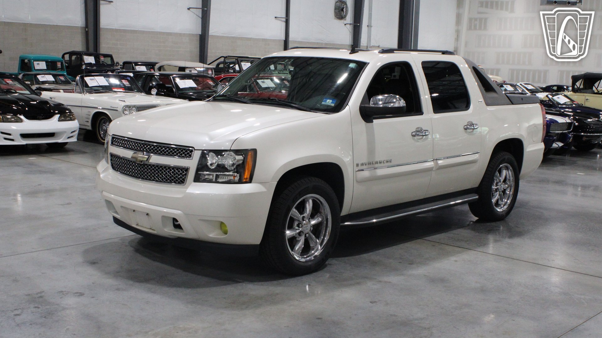 Used 2008 Chevrolet Avalanche LTZ w/ LTZ Preferred Equipment Group AWD/4WD image 12
