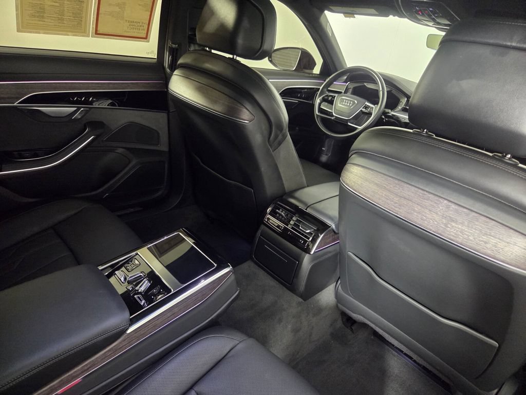 Used 2024 Audi A8 L 3.0T AWD/4WD image 32