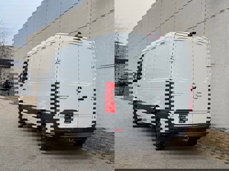 Used 2021 Mercedes-Benz Sprinter 2500 image 7