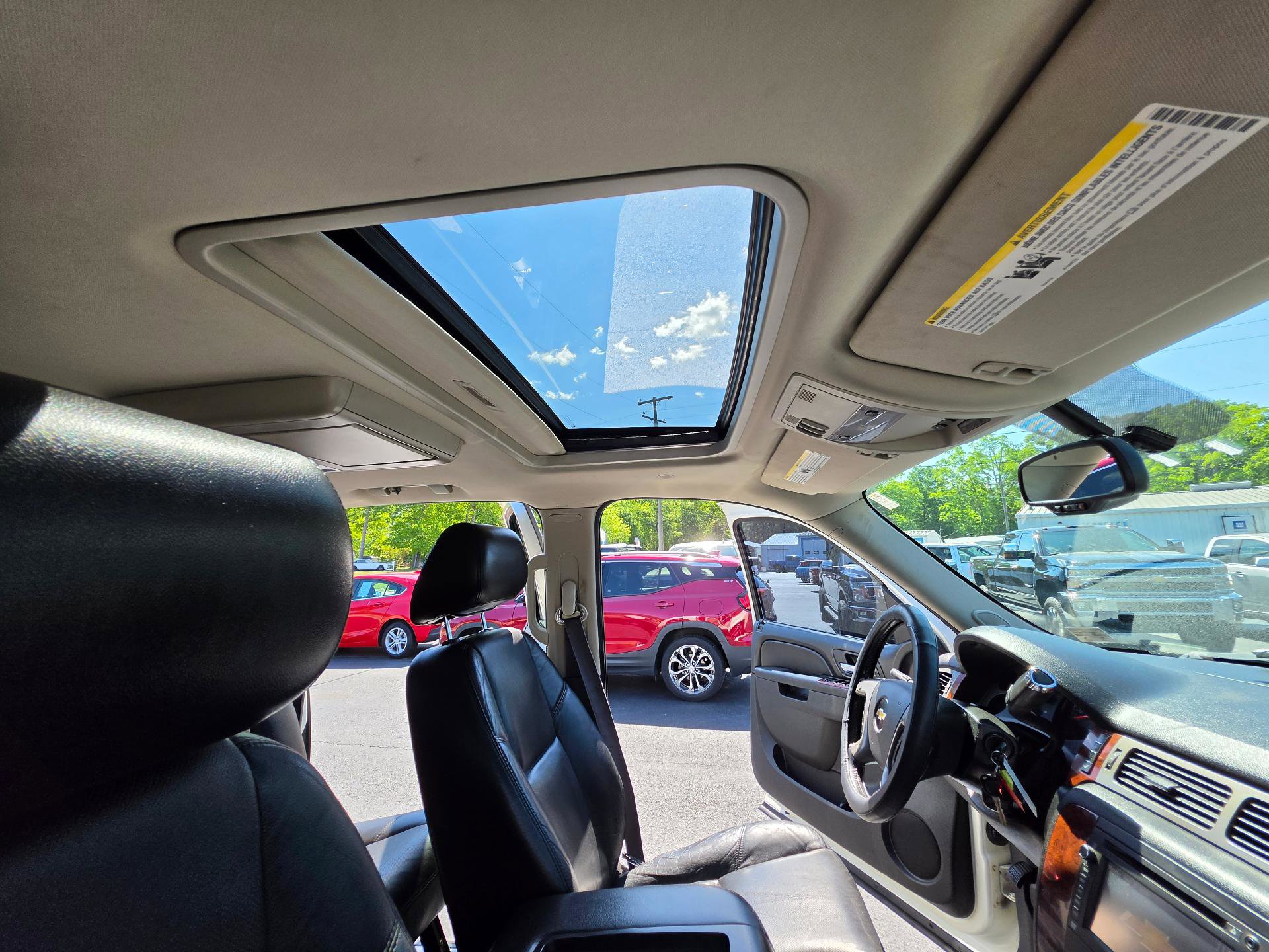 Used 2012 Chevrolet Avalanche LTZ AWD/4WD image 12