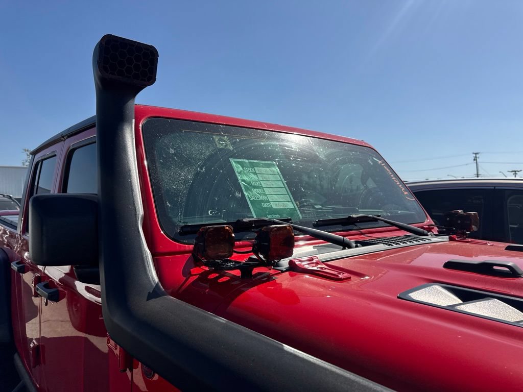 Used 2024 Jeep Gladiator Rubicon AWD/4WD image 4