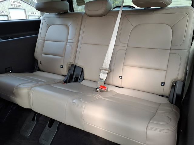 Used 2022 Lincoln Navigator Reserve image 13