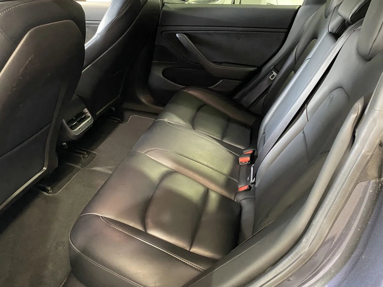 Used 2020 Tesla Model 3 Performance image 9