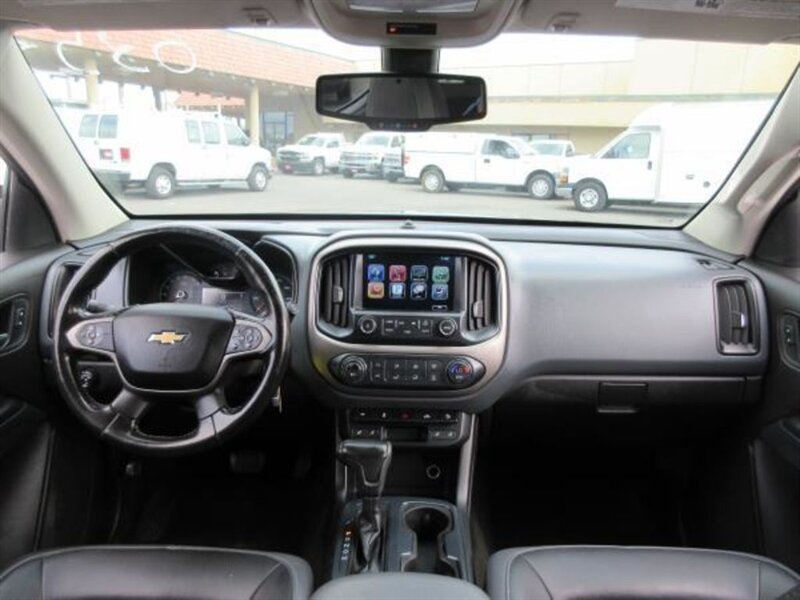 Used 2016 Chevrolet Colorado Z71 w/ Z71 Midnight Edition RWD image 15