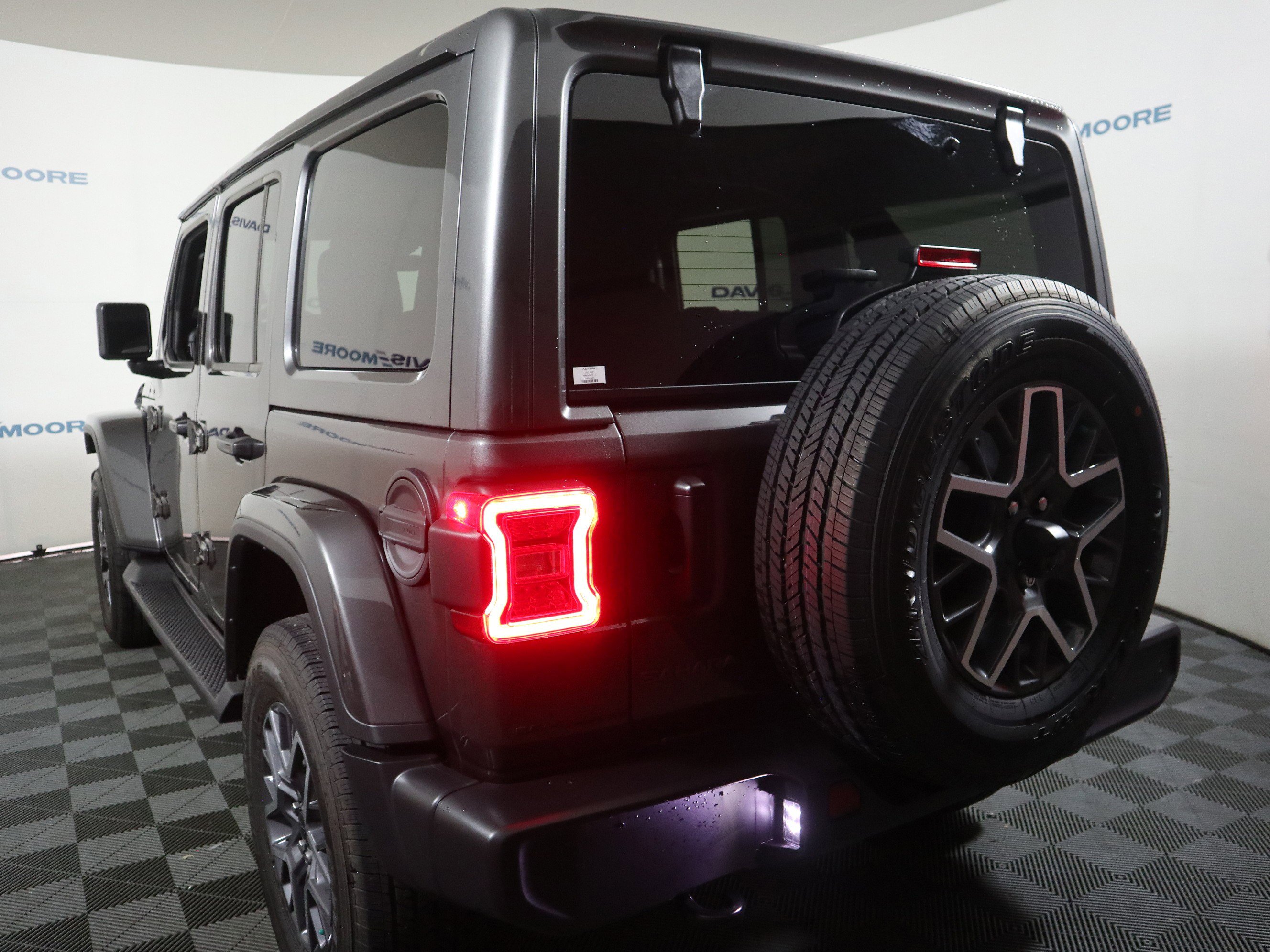 Certified 2025 Jeep Wrangler Unlimited Sahara AWD/4WD image 9