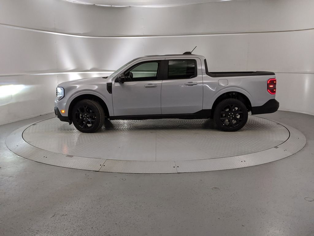 New 2026 Ford Maverick Lariat w/ Black Appearance Package image 5