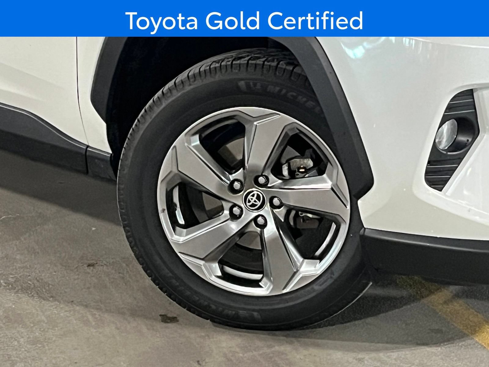 Used 2021 Toyota RAV4 XLE Premium AWD/4WD image 2