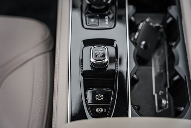 New 2026 Volvo XC90 B6 Plus w/ Protection Package Premier image 23