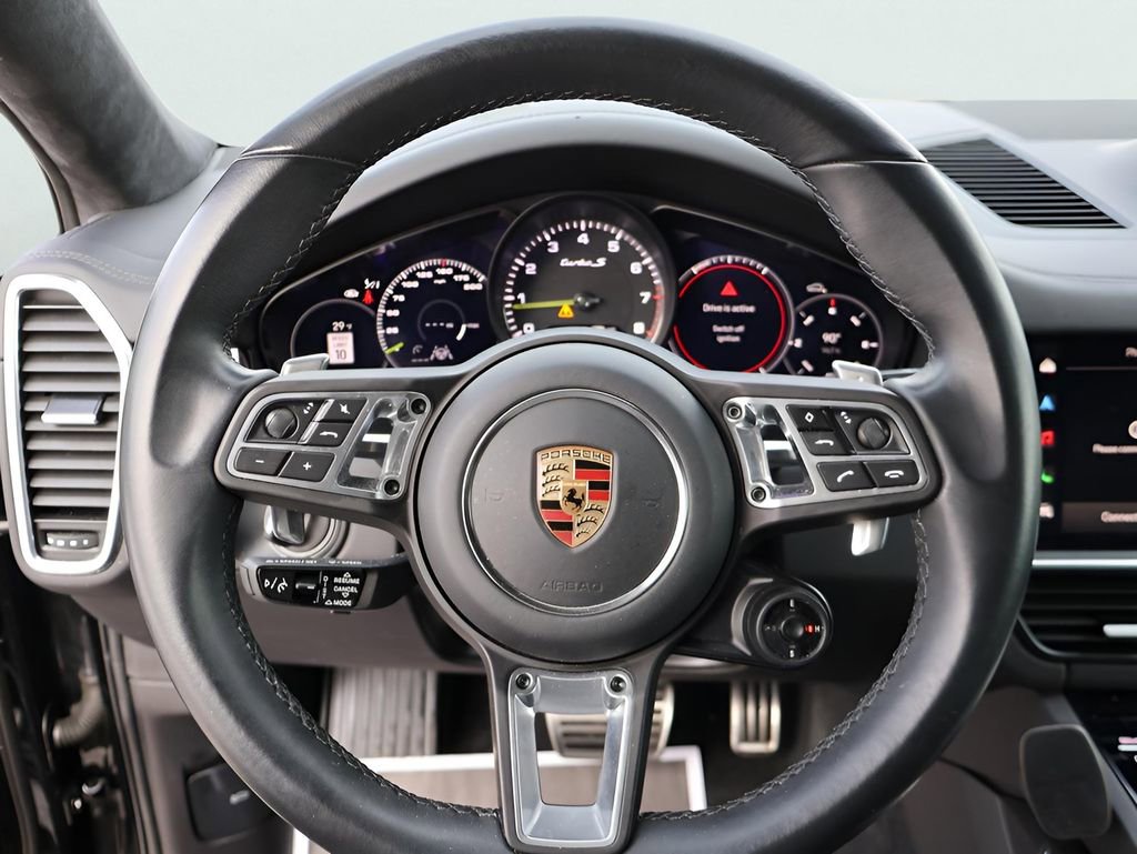 Certified 2023 Porsche Cayenne Turbo S AWD/4WD image 28