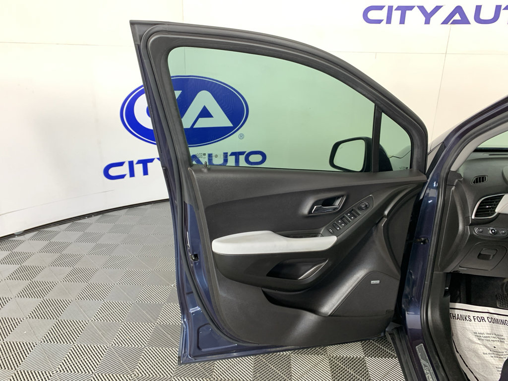 Used 2018 Chevrolet Trax Premier image 14