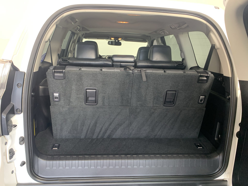 Used 2014 Lexus GX 460 w/ Premium Package AWD/4WD image 35