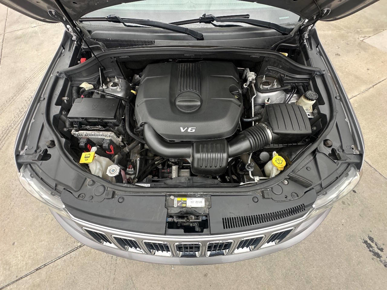 Used 2014 Jeep Grand Cherokee Limited image 32