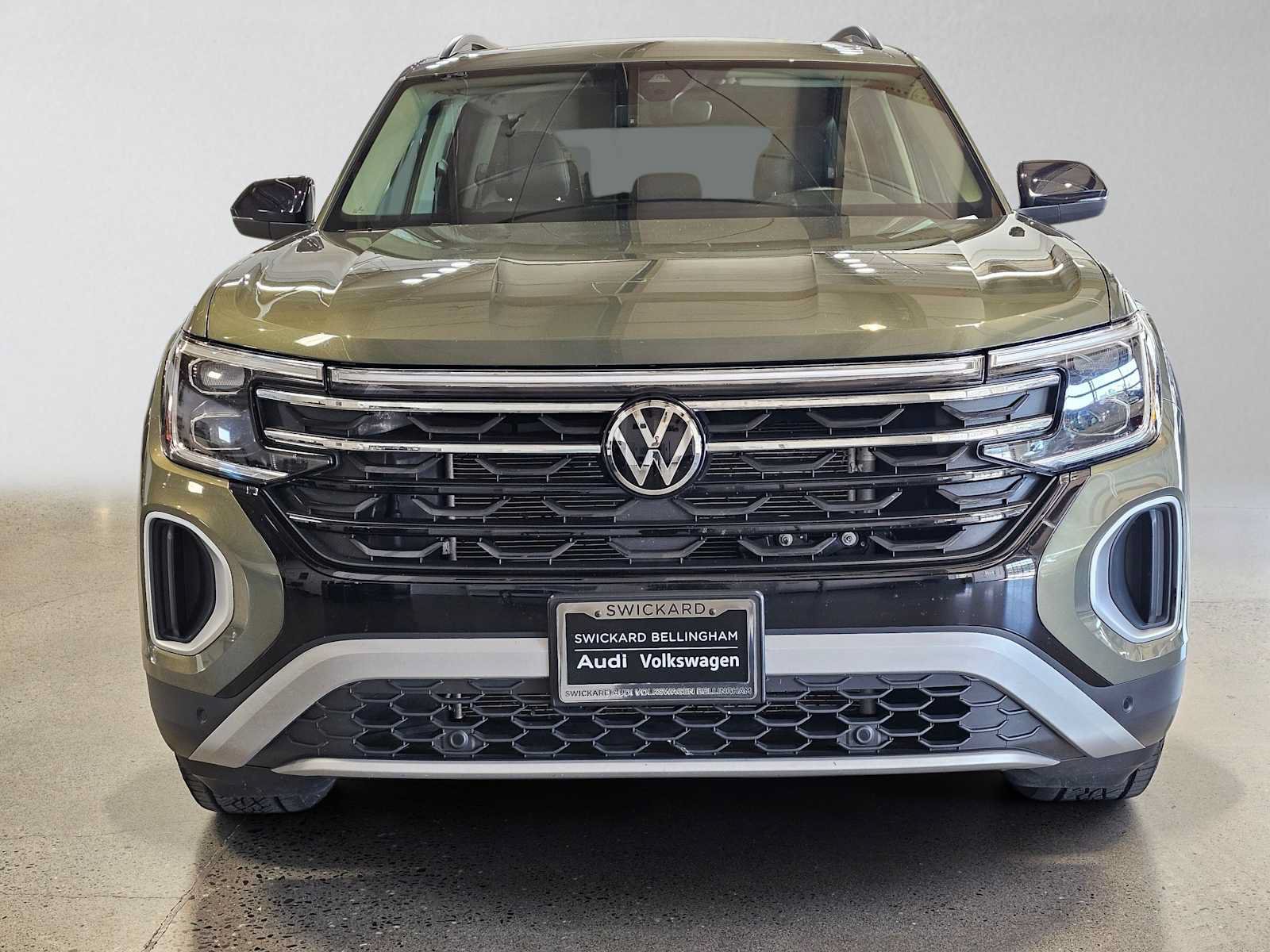 Used 2026 Volkswagen Atlas Peak Edition AWD/4WD image 8