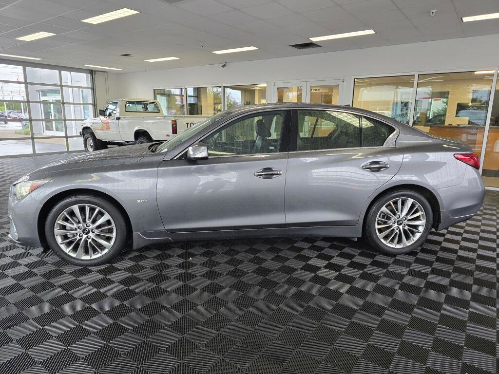 Used 2019 INFINITI Q50 Luxe w/ Essential Package (3.0T Luxe) AWD/4WD image 6