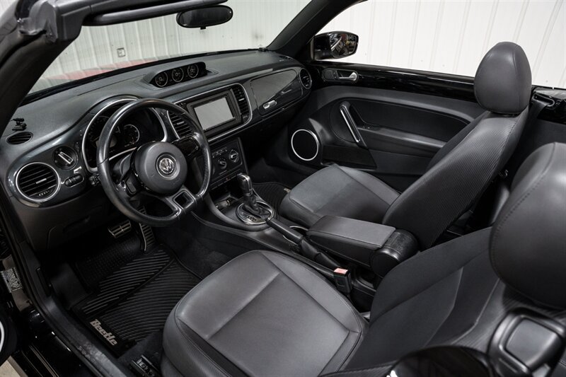 Used 2013 Volkswagen Beetle 2.0T FWD image 7