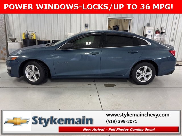 Used 2024 Chevrolet Malibu LS image 2