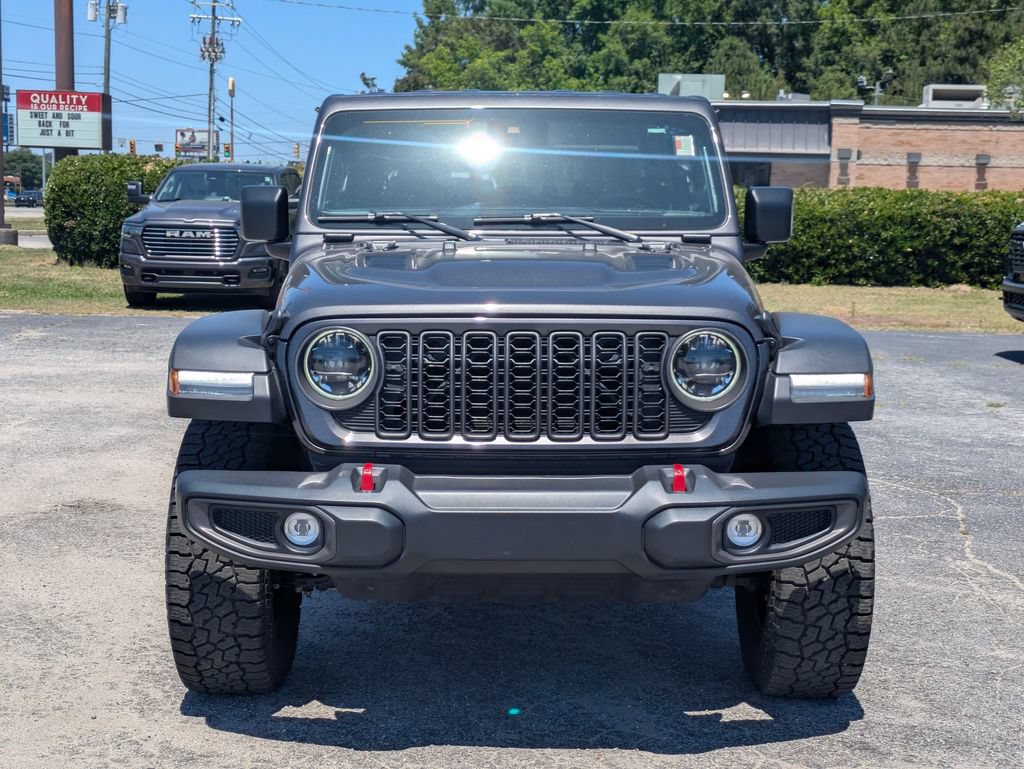 Used 2024 Jeep Gladiator Rubicon w/ Safety Group AWD/4WD image 2