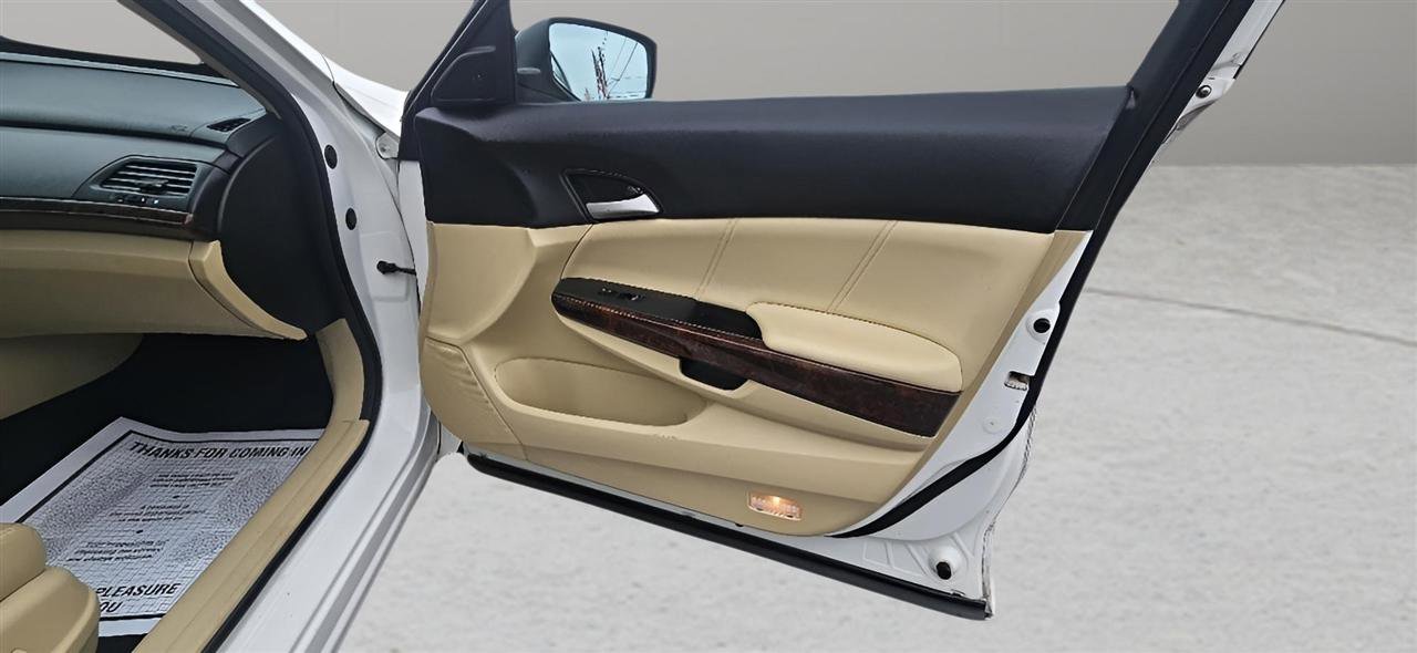 Used 2012 Honda Crosstour EX-L image 27