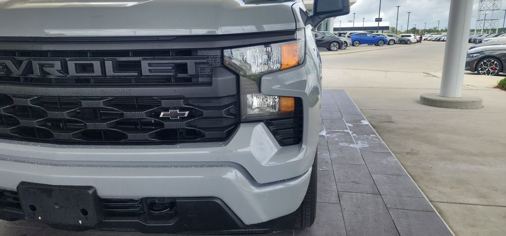 Used 2024 Chevrolet Silverado 1500 Custom w/ LPO, Dark Essentials Package RWD image 2