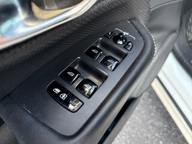 Used 2019 Volvo XC90 T5 R-Design image 17