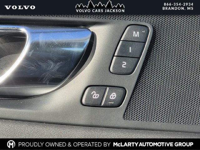 New 2026 Volvo XC60 B5 Plus w/ Climate Package AWD/4WD image 15