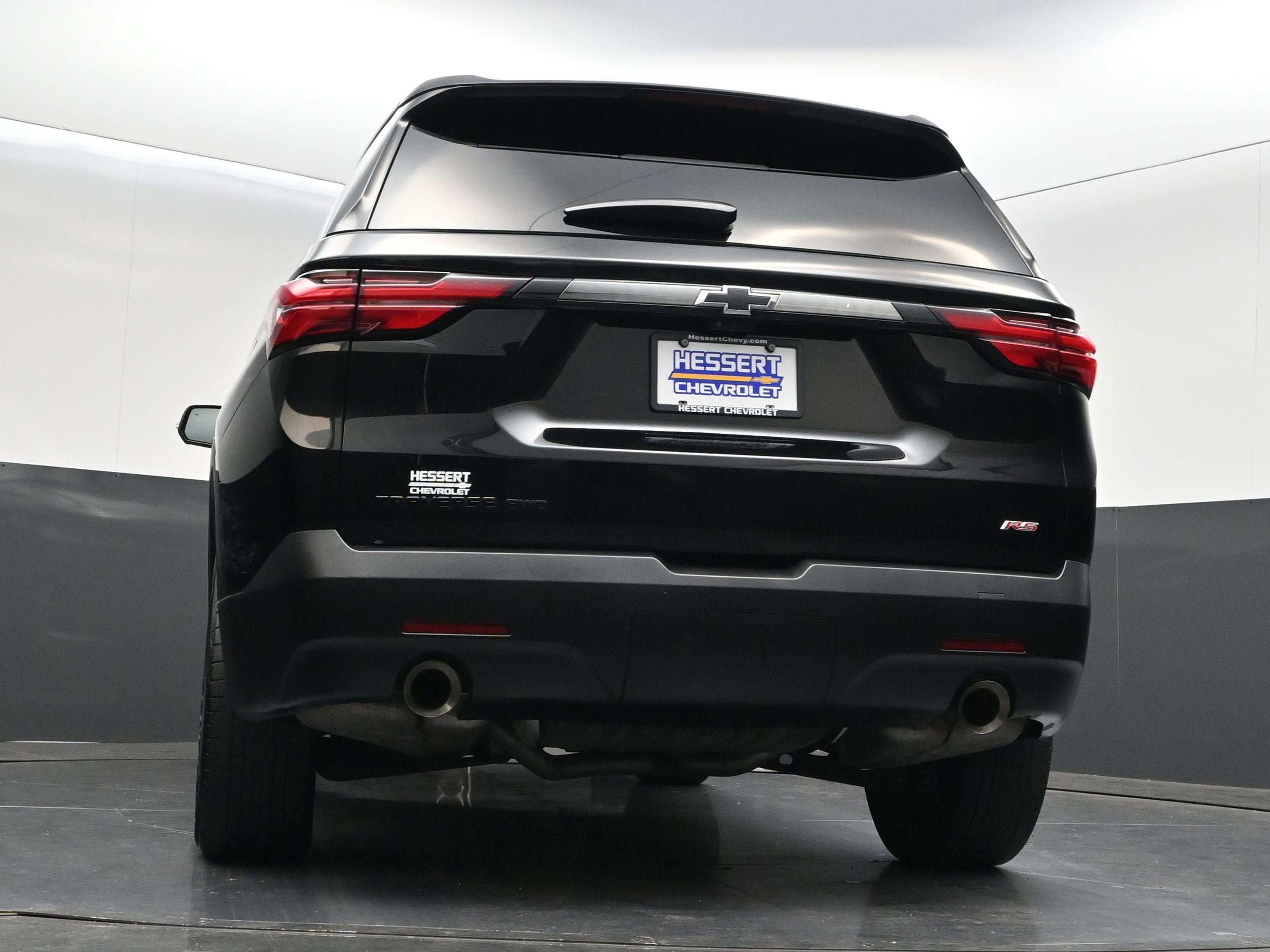 Used 2023 Chevrolet Traverse RS AWD/4WD image 47
