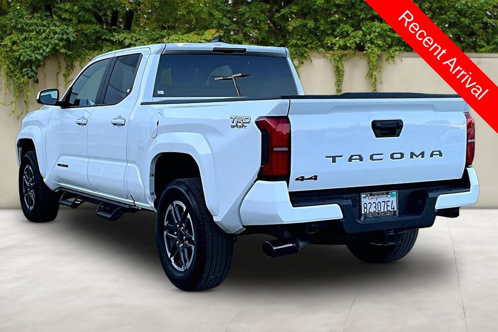 Used 2025 Toyota Tacoma TRD Sport AWD/4WD image 4