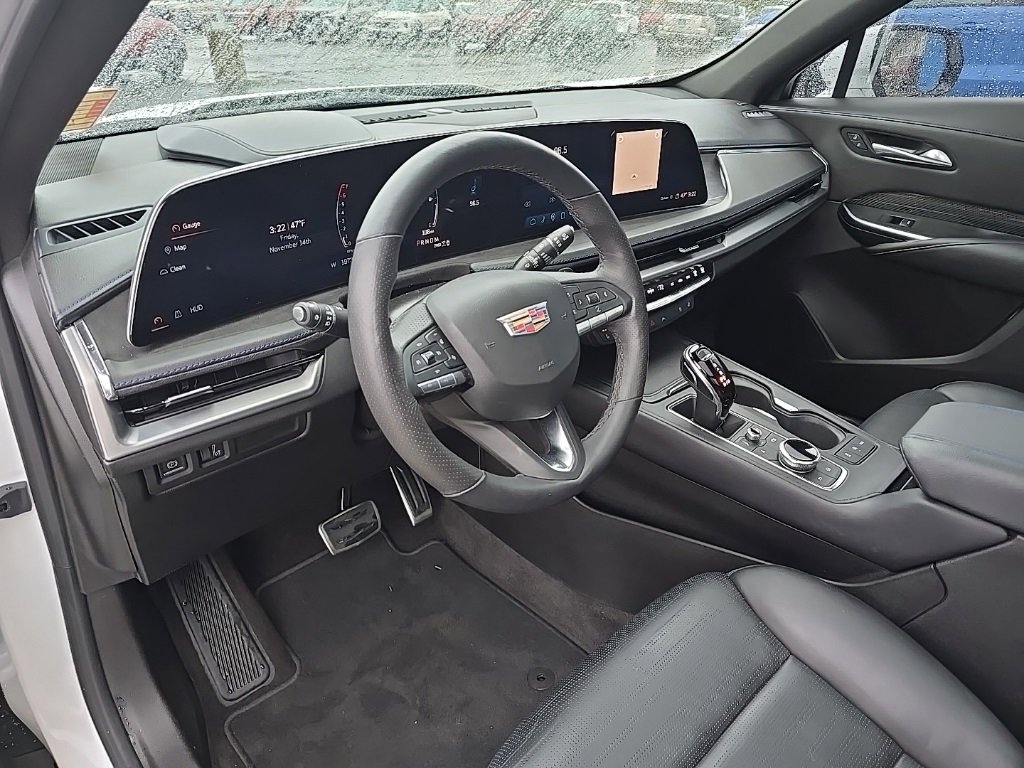 Used 2024 Cadillac XT4 Sport image 10