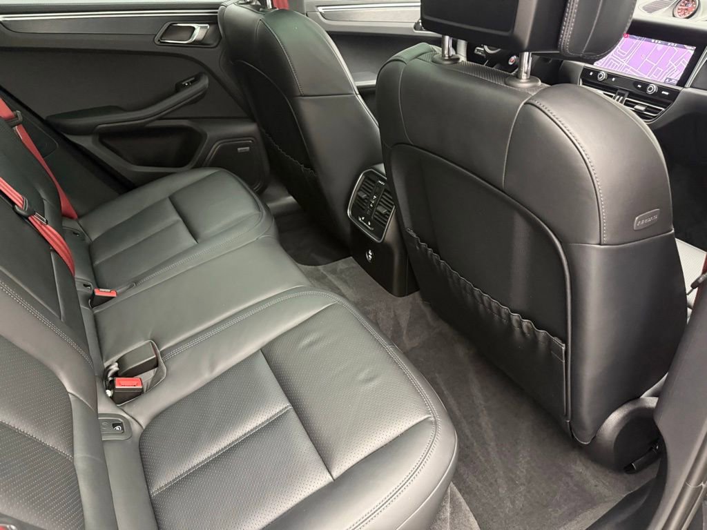 Used 2022 Porsche Macan GTS image 30