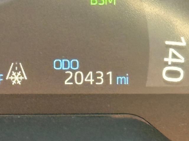 Used 2025 Toyota RAV4 XLE image 31