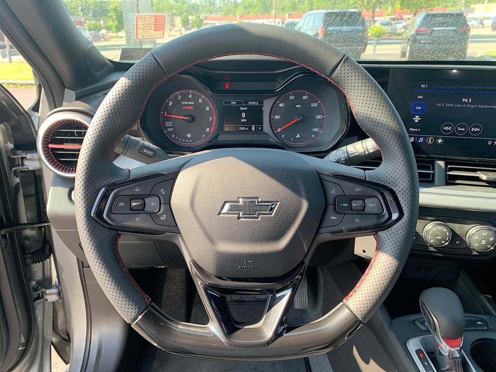 Certified 2025 Chevrolet Trax RS FWD image 11