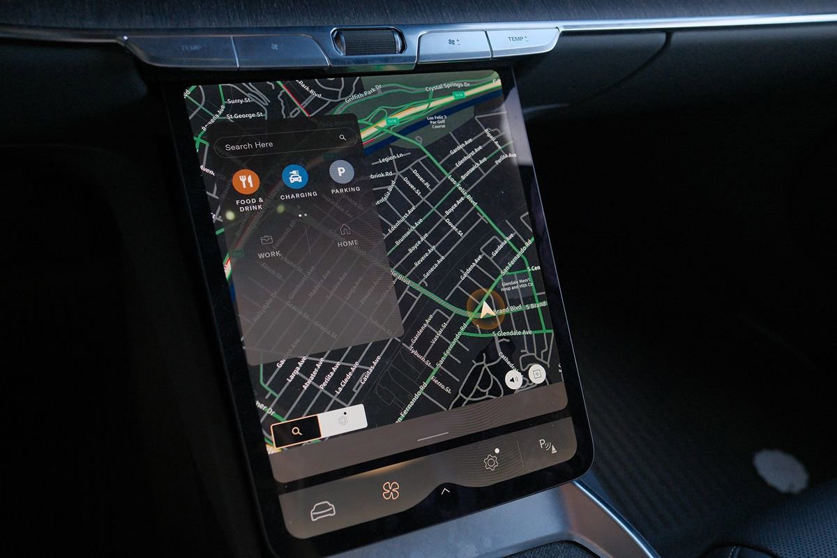 Used 2024 Lucid Air Touring image 19