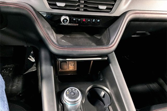 Used 2025 Ford Explorer ST-Line w/ ST-Line Street Pack image 16