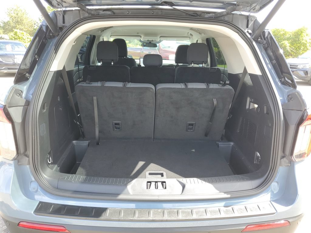 Certified 2025 Ford Explorer Active AWD/4WD image 8
