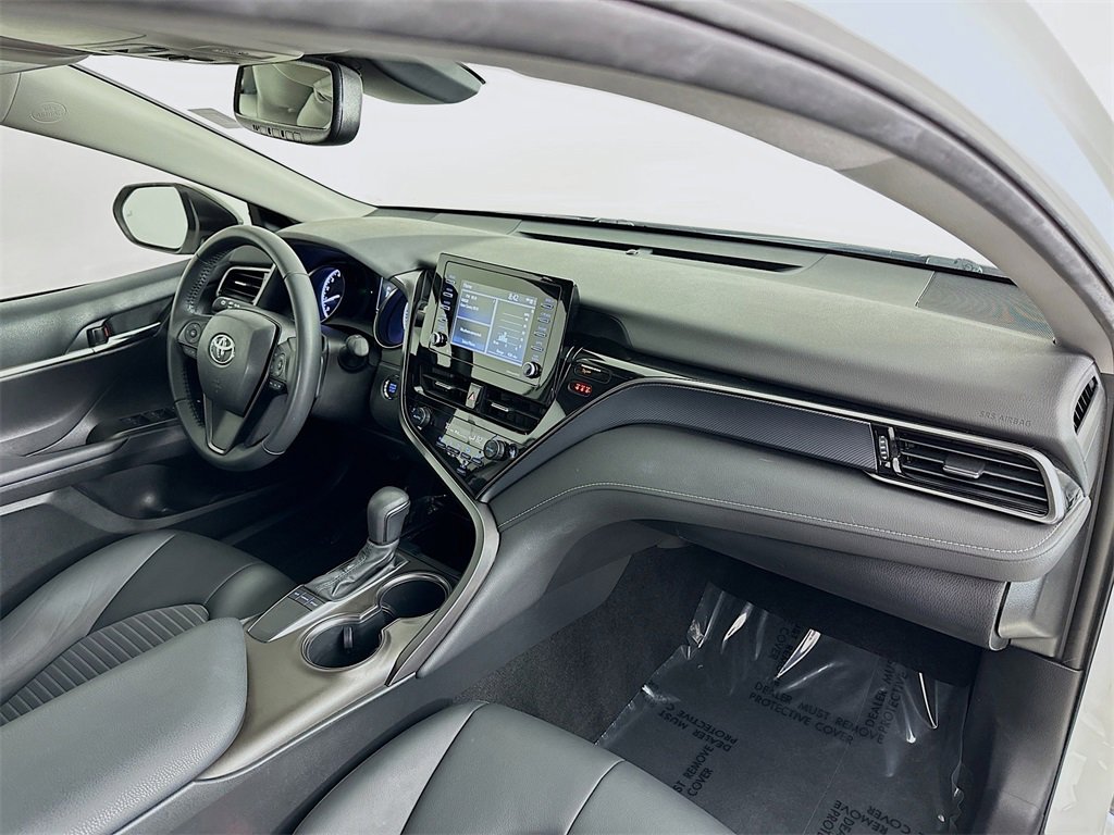 Used 2023 Toyota Camry SE image 25