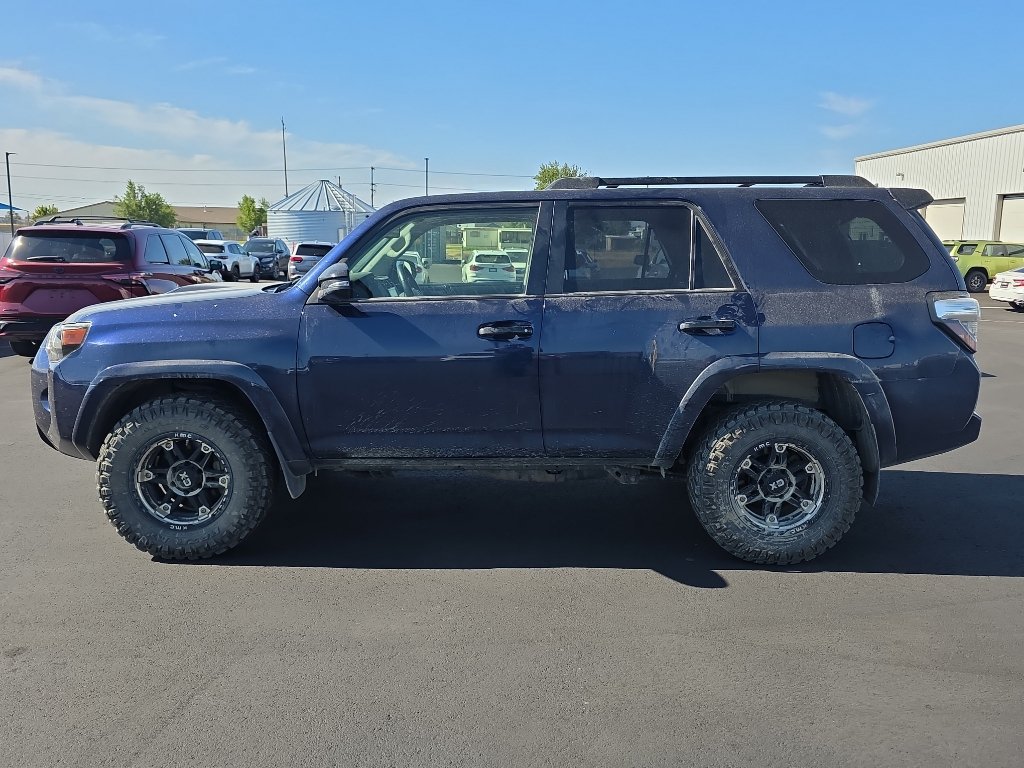 Certified 2021 Toyota 4Runner Venture AWD/4WD image 4