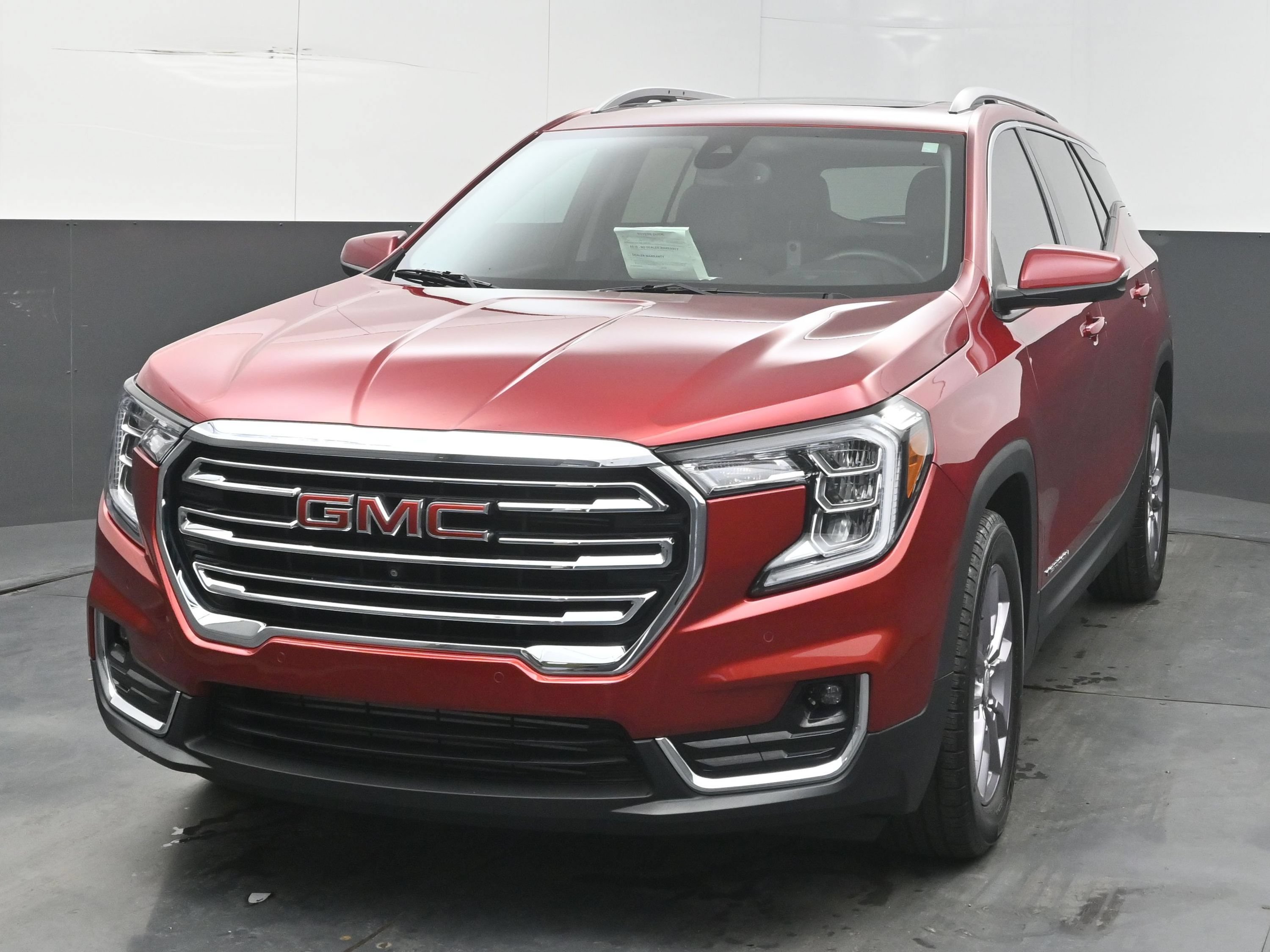Used 2023 GMC Terrain SLT w/ Tech Package FWD image 4