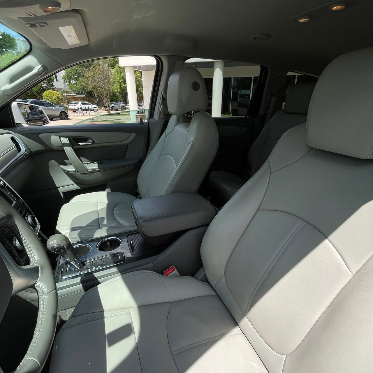 Used 2017 Chevrolet Traverse LT FWD image 20