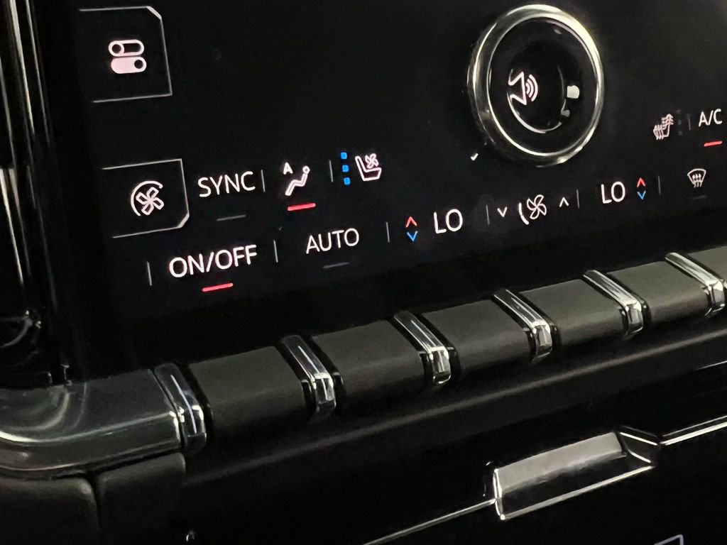 Used 2025 GMC Yukon XL Denali image 20