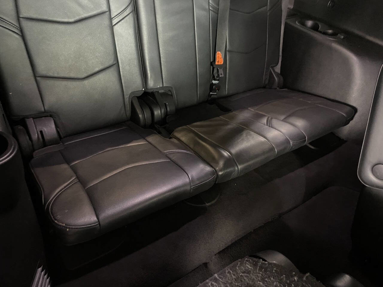Used 2018 Cadillac Escalade ESV Platinum image 32