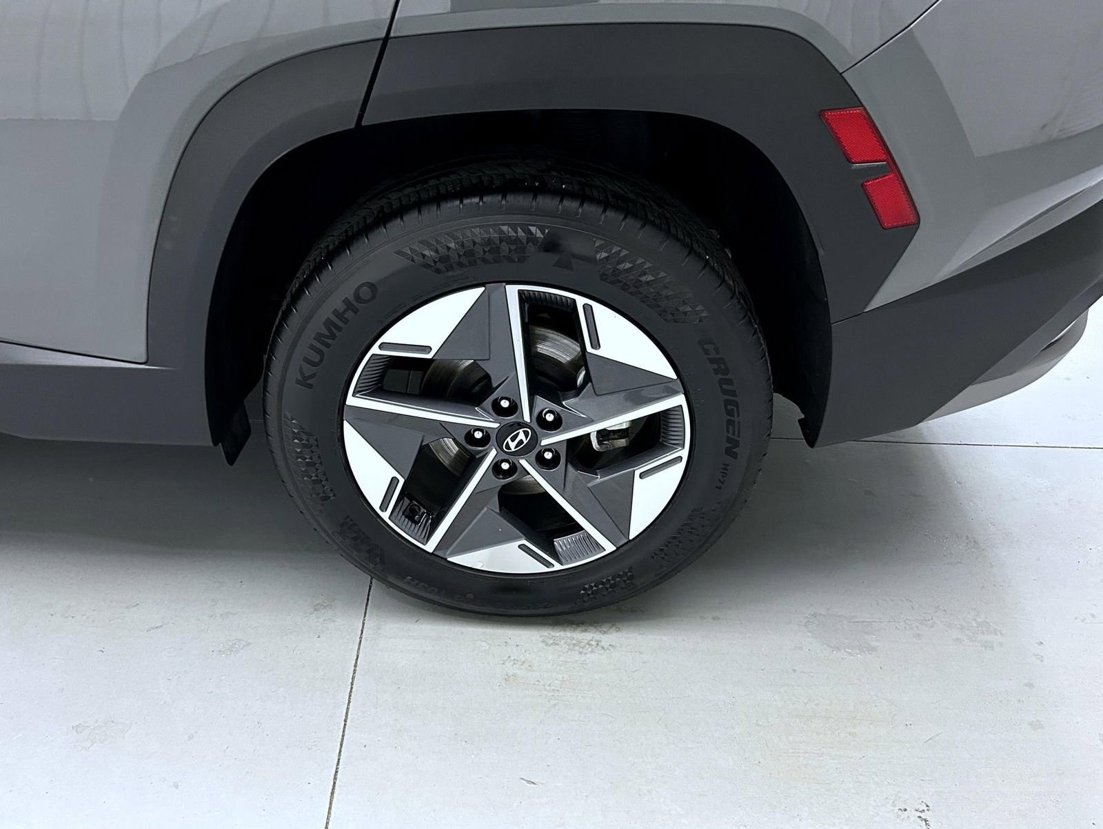 Used 2025 Hyundai Tucson SEL AWD/4WD image 21