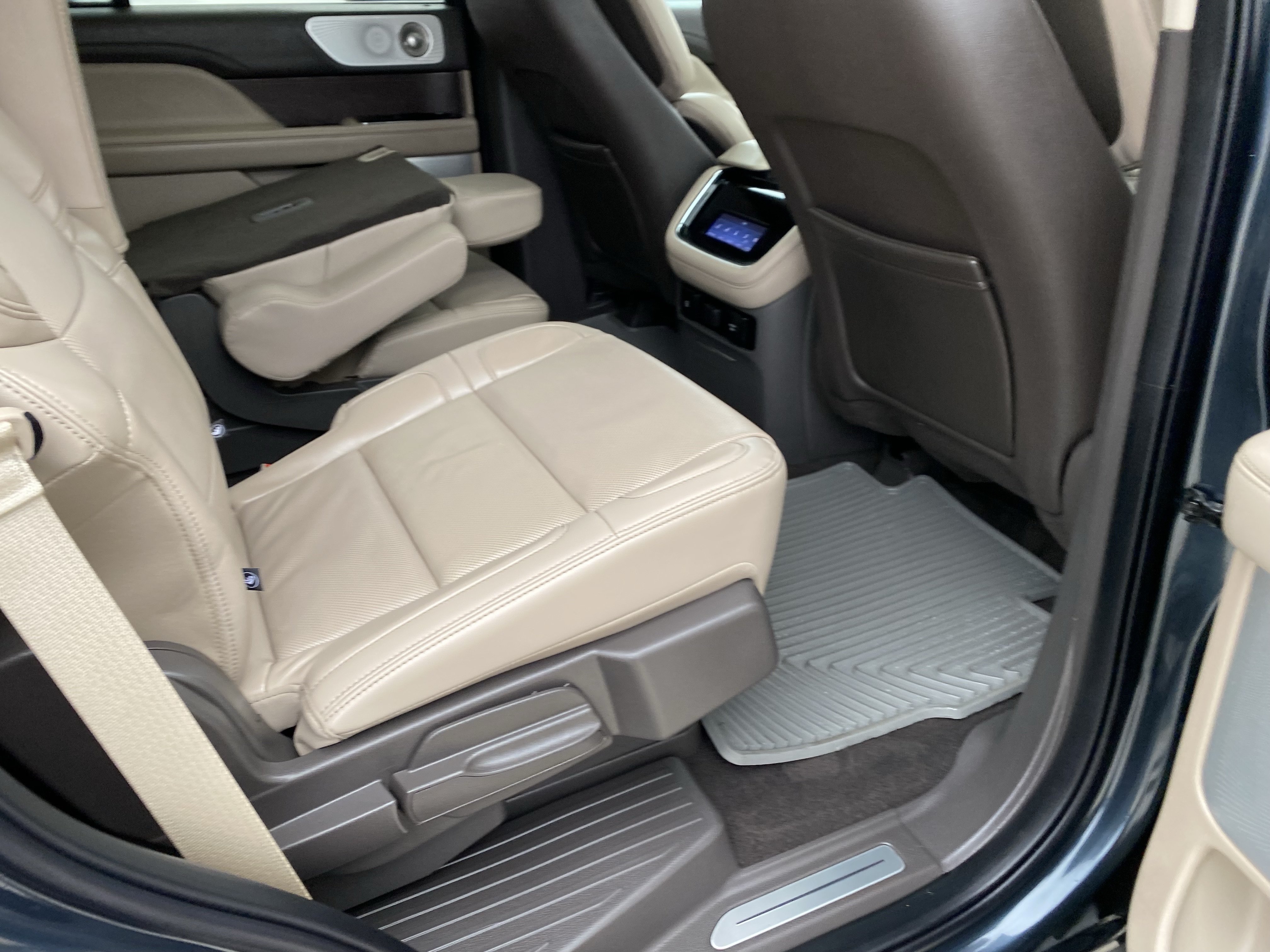 Used 2024 Lincoln Navigator Reserve AWD/4WD image 15