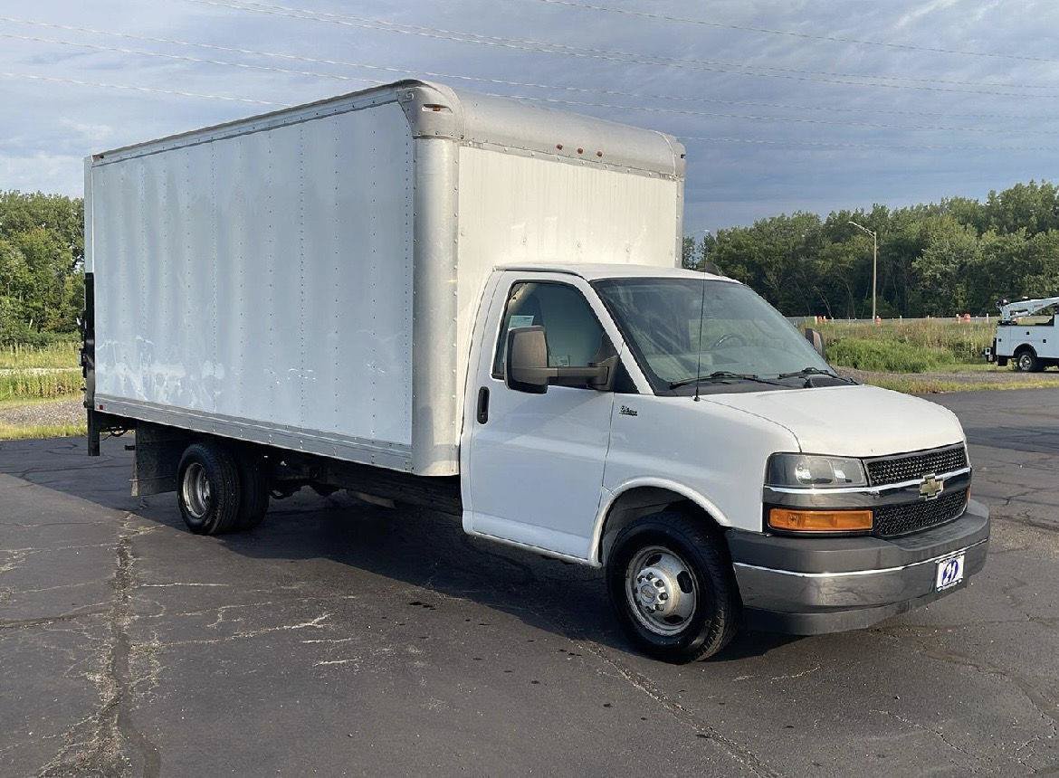 Used 2021 Chevrolet Express 4500 Extended w/ Power Convenience Package RWD image 7